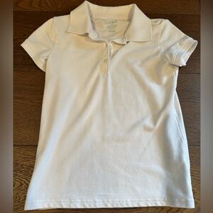 Short sleeve polo shirt for girl.